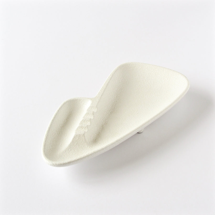 Retro atomic white Haegar ashtray with boomerang shape