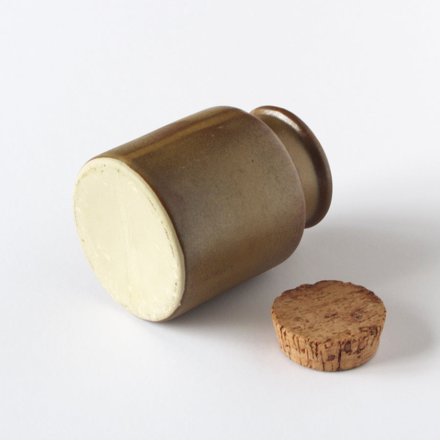 Ceramic tea and spice jug with mustard glaze and cork lid
