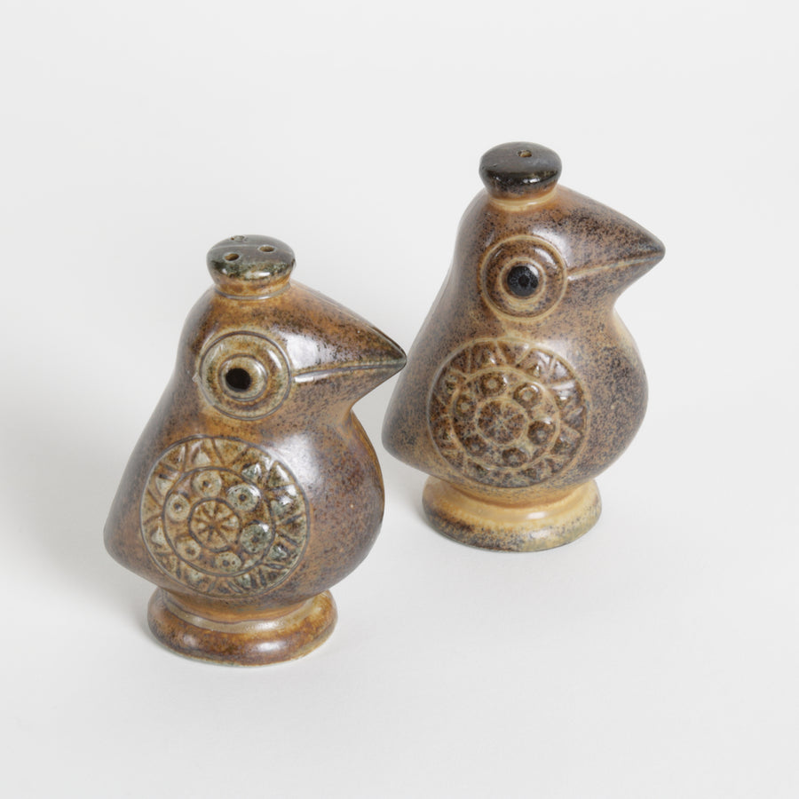 Bird shaped salt and pepper shakers 