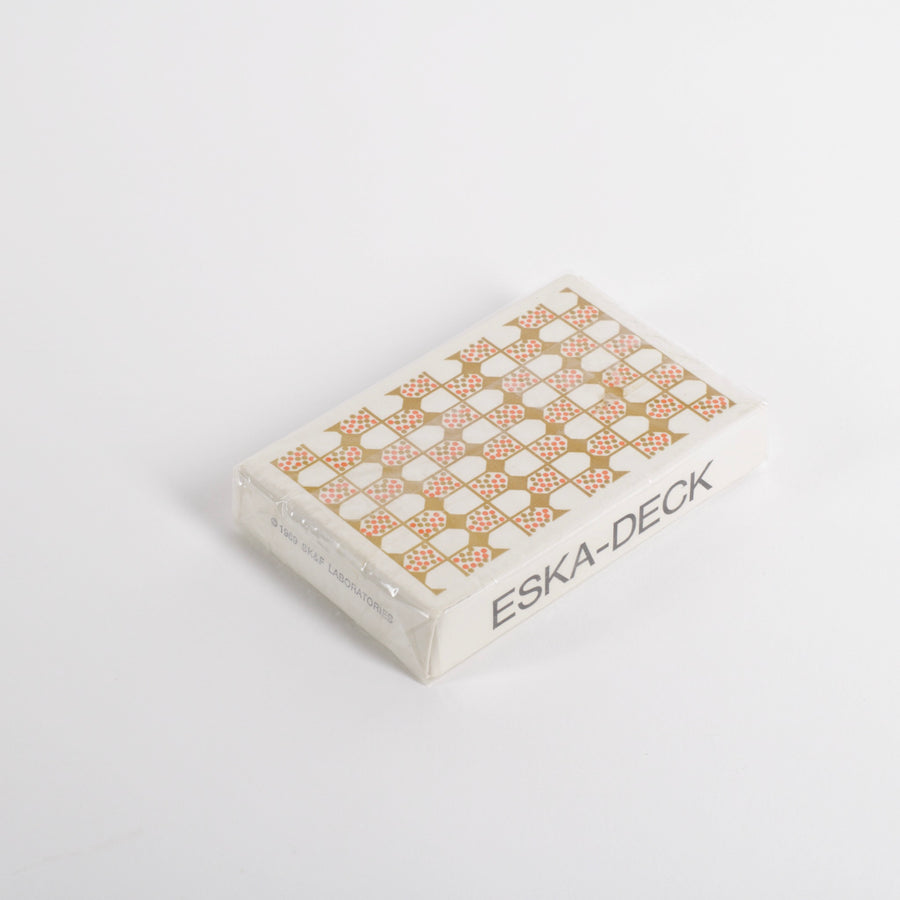 Eska card deck with 9 of diamonds and peanut image