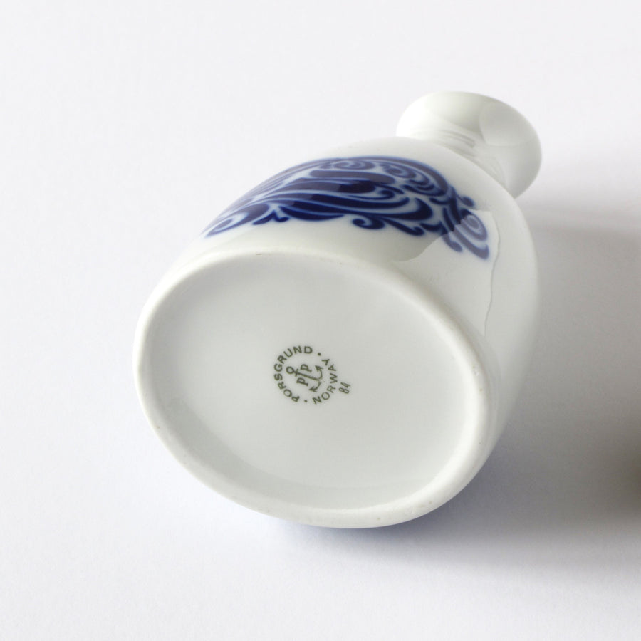 Blue and white porsgrund flower bud vase